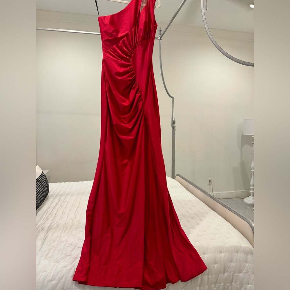 Jessica Angel size 4 red formal gown